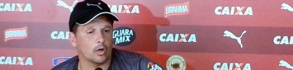 Claudinei elogia entrega do grupo: 