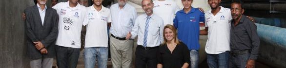 Governo e nadadores baianos visitam obra do Centro Olímpico de Natação