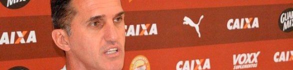 Mancini pede desculpas para torcida e reclama de “desatenção” no 2º tempo