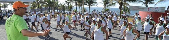 Sudesb promove aulas gratuitas de ginástica e alongamento no Parque Costa Azul