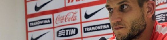 Presidente do Vitória revela luta por Rafael Moura: “Não deu certo”