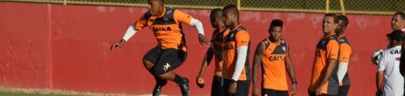De olho na Juazeirense, elenco do Vitória trabalha jogadas ofensivas