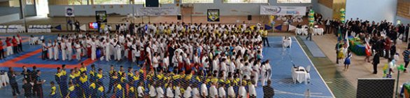 atletas de projetos apoiados pela Sudesb participam  de atividades esportivas.