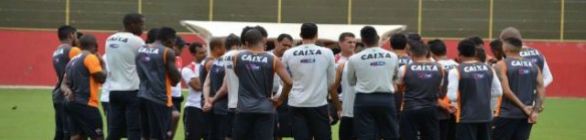 Com Fernando Miguel em tratamento, elenco do Vitória se reapresenta