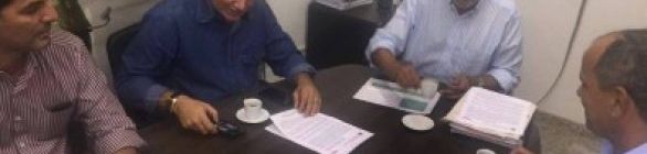 Sudesb assina convênio para reforma de estádio municipal de Serrolândia