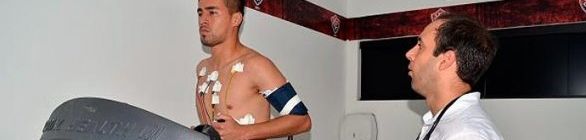 Aprovado nos exames médicos, Ramallo assina contrato com o Vitória