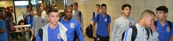 Corinthians chega a Salvador para Copa 2 de Julho de Futebol Sub 15