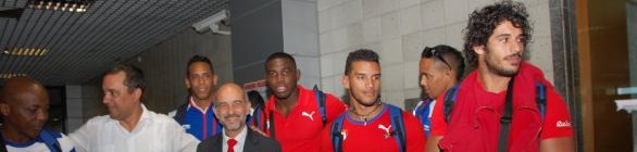 DOIS MEDALHISTAS OLÍMPICOS DE LONDRES 2012 - DESEMBARCAM NA BAHIA COM A SELEÇÃO 