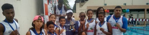 Alunos/atletas do Elisna sobem ao pódio no Festival de Natação