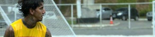 Vitória divulga lista de relacionados para pegar o Bota com Victor Ramos