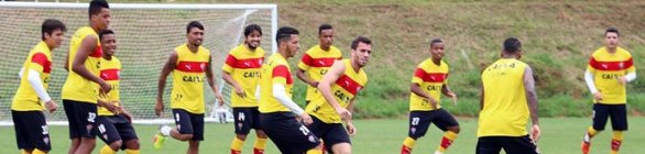 Com Vander de volta, Vitória divulga relacionados para enfrentar o Grêmio