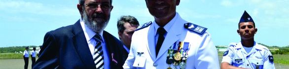 Cerimônia faz homenagem pessoas com serviços prestados à Força Aérea Brasileira