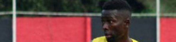 Com cláusula de renovação no contrato, Kanu fica no Vitória em 2017