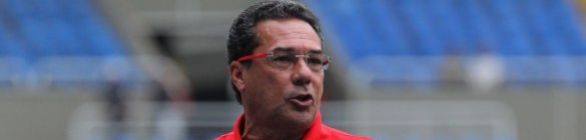Vanderlei Luxemburgo na relação do Vitória
