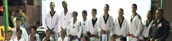 Alunos do Taekwondo receberam faixas e certificados na última quinta (14)