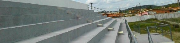 Estádio municipal de Cardeal da Silva ganha arquibancada e vestiário