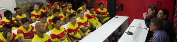 Com sete caras novas, Vitória se reapresenta; Marinho não aparece