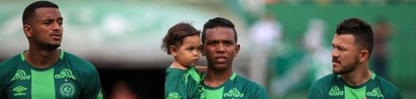 Análise: decisiva pelos lados e segura na defesa, nova Chape já tem um perfil
