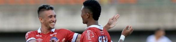 Mário vibra com primeiro gol no profissional: “Ano da minha vida”