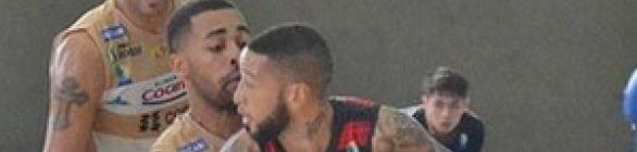 Em casa, Campo Mourão bate o Vitória e leva o playoff no NBB para o 5º jogo