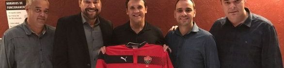 Vitória anuncia Petkovic como novo gerente de futebol