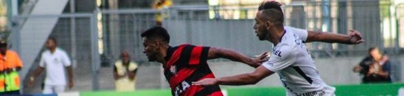 Pet elogia time e vê resultado como injusto: 