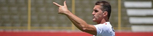Mancini testa 17 jogadores em dois treinos, mas não confirma time: 